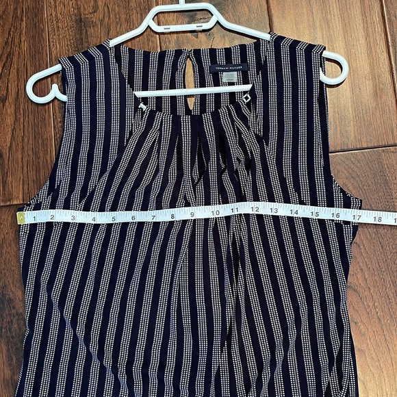 TOMMY HILFIGER blue and white stripe sleeveless top. Sz medium - Picture 3 of 7